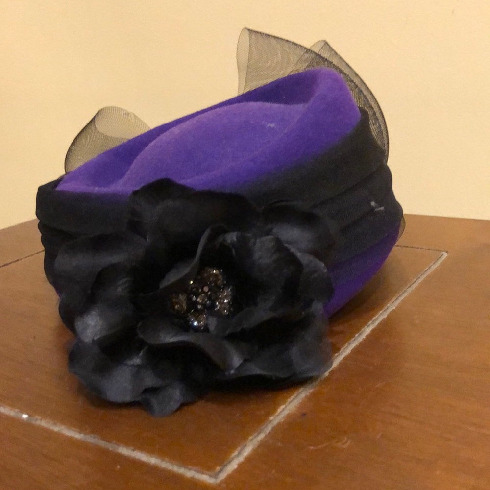 100% wool felt Doeskin hat! Great condition!